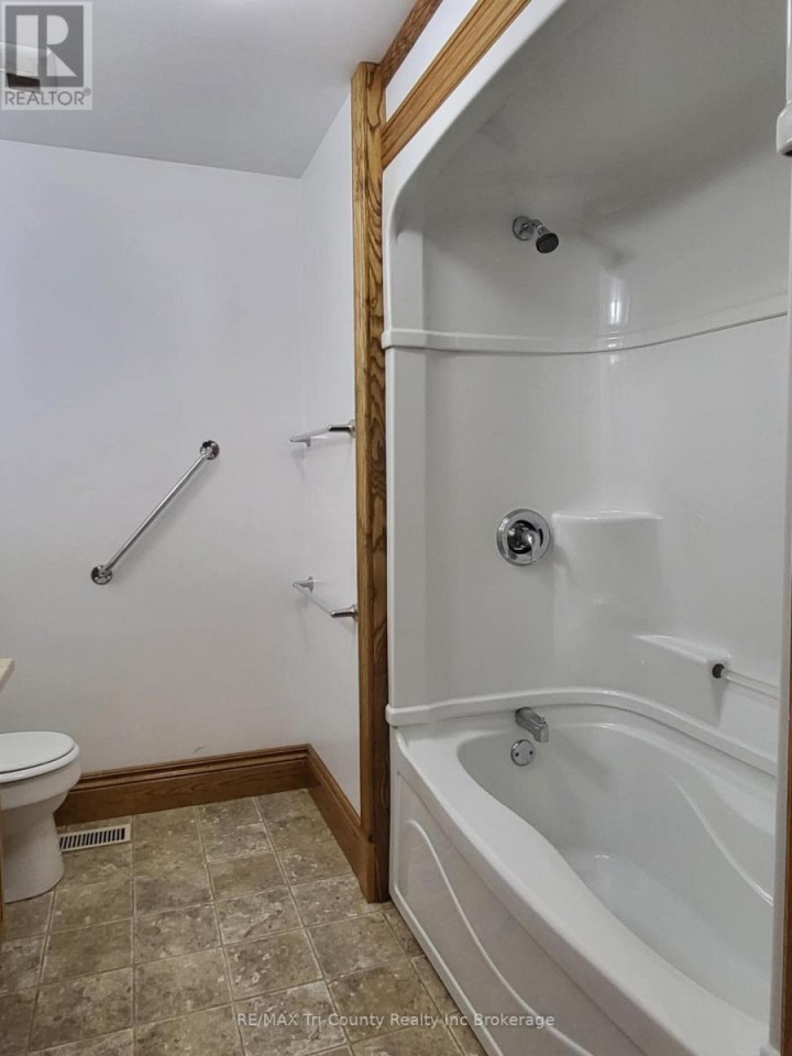 Photo 8 at 7 Glenridge Road, Tillsonburg Photo 8 at 7 Glenridge Road, Tillsonburg