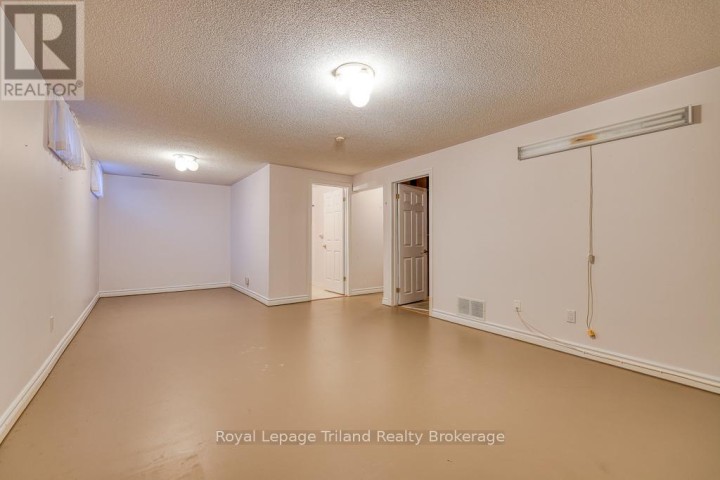 Photo 24 at 10 Armstrong Drive, Tillsonburg Photo 24 at 10 Armstrong Drive, Tillsonburg