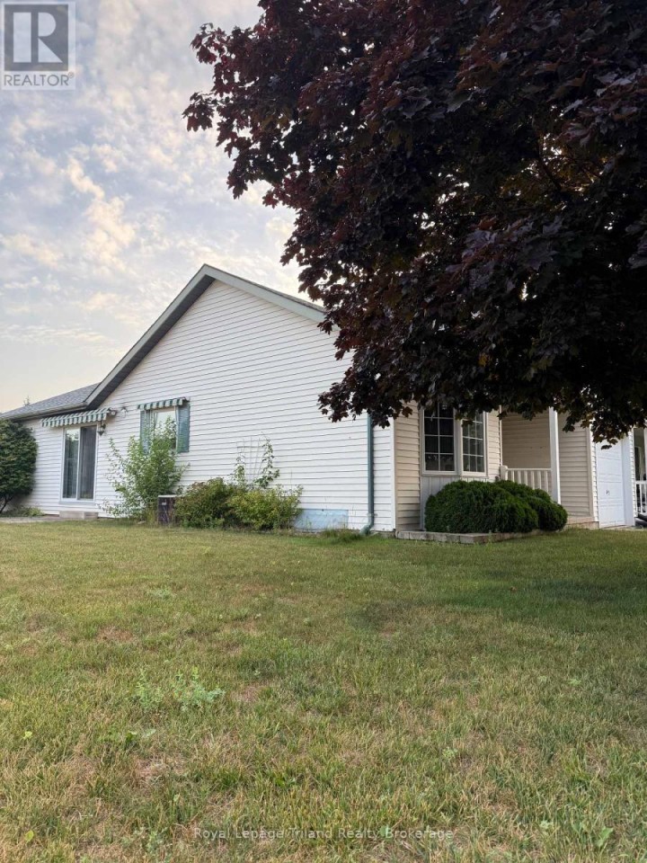 Photo 35 at 10 Armstrong Drive, Tillsonburg Photo 35 at 10 Armstrong Drive, Tillsonburg