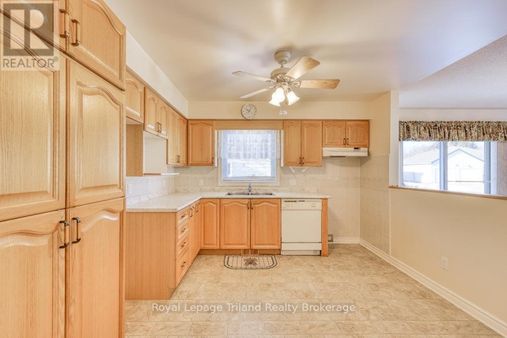 Photo 6 at 10 Armstrong Drive, Tillsonburg Photo 6 at 10 Armstrong Drive, Tillsonburg