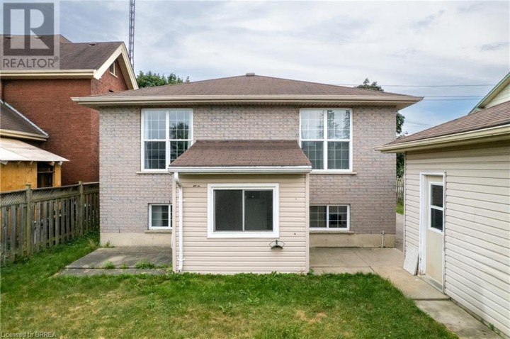 Photo 7 at 880 A Colborne Street, Brantford Photo 7 at 880 A Colborne Street, Brantford