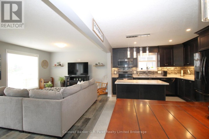 Photo 12 at 20 Sandy Court, Tillsonburg Photo 12 at 20 Sandy Court, Tillsonburg