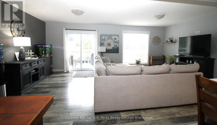 Photo 13 at 20 Sandy Court, Tillsonburg Photo 13 at 20 Sandy Court, Tillsonburg