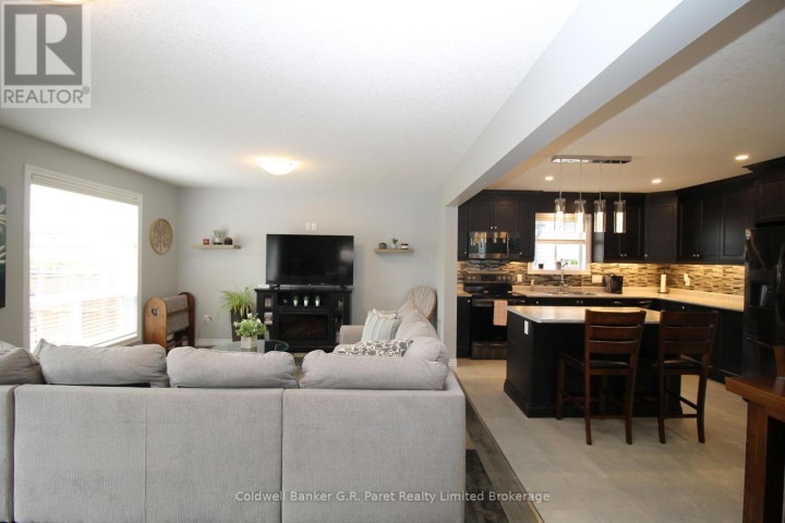 Photo 15 at 20 Sandy Court, Tillsonburg Photo 15 at 20 Sandy Court, Tillsonburg