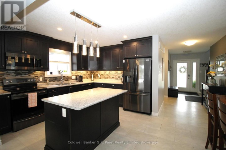 Photo 20 at 20 Sandy Court, Tillsonburg Photo 20 at 20 Sandy Court, Tillsonburg