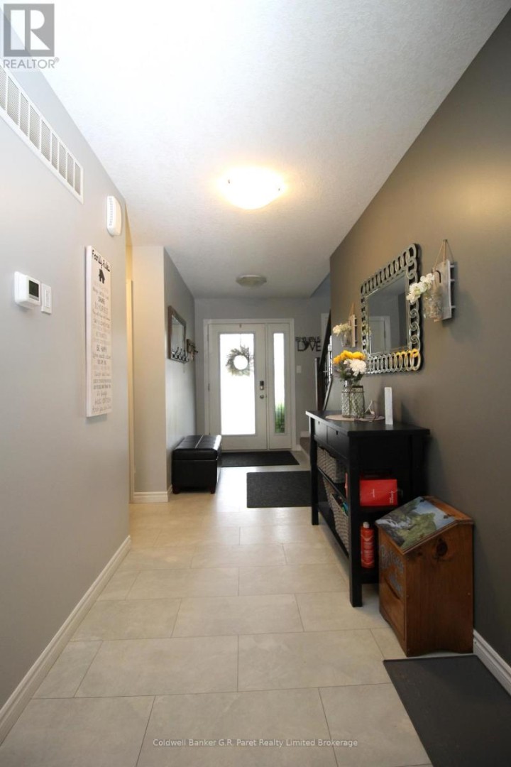 Photo 6 at 20 Sandy Court, Tillsonburg Photo 6 at 20 Sandy Court, Tillsonburg