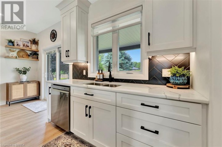 Photo 13 at 30 Tanager Drive, Tillsonburg Photo 13 at 30 Tanager Drive, Tillsonburg