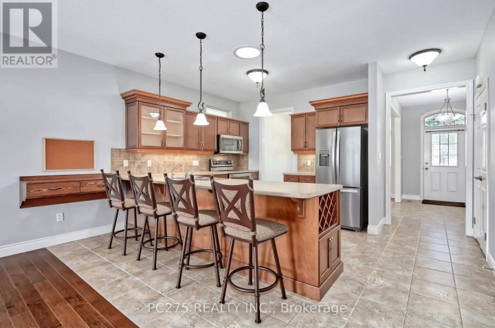 Photo 11 at 41 Park Place, Tillsonburg Photo 11 at 41 Park Place, Tillsonburg