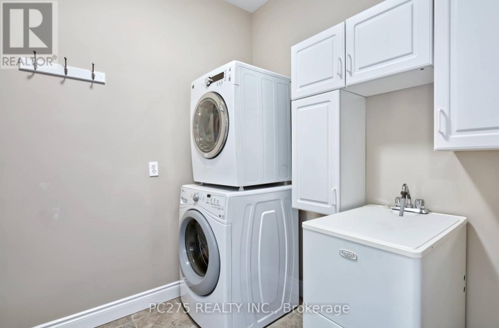 Photo 15 at 41 Park Place, Tillsonburg Photo 15 at 41 Park Place, Tillsonburg