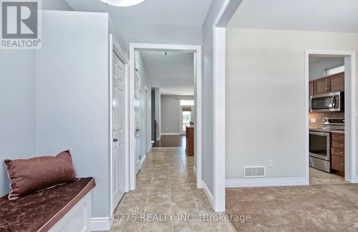 Photo 4 at 41 Park Place, Tillsonburg Photo 4 at 41 Park Place, Tillsonburg