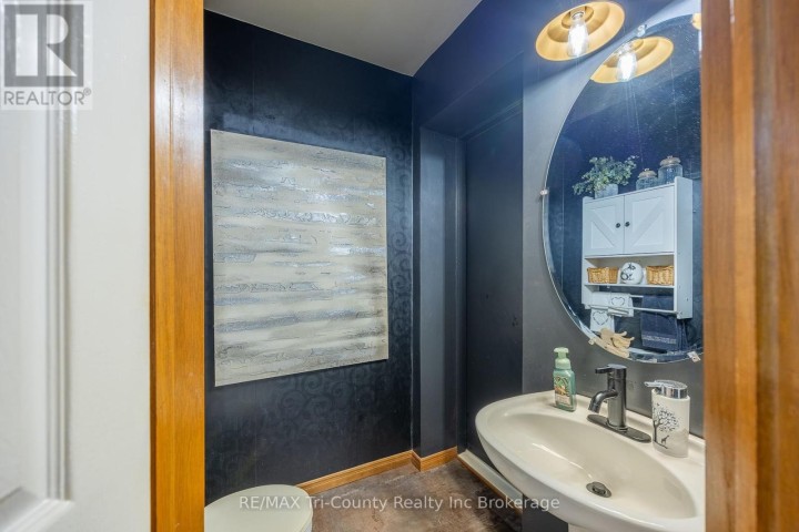 Photo 11 at 21 Kara Lane, Tillsonburg Photo 11 at 21 Kara Lane, Tillsonburg