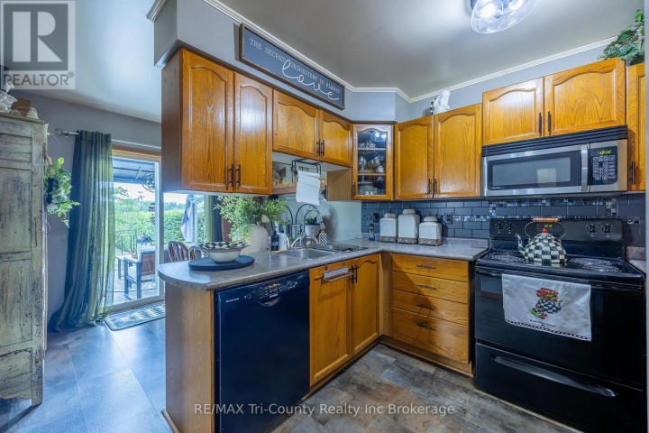 Photo 9 at 21 Kara Lane, Tillsonburg Photo 9 at 21 Kara Lane, Tillsonburg