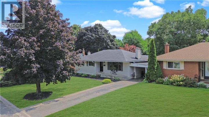 Photo 2 at 6 Sherry Lane, Brantford Photo 2 at 6 Sherry Lane, Brantford