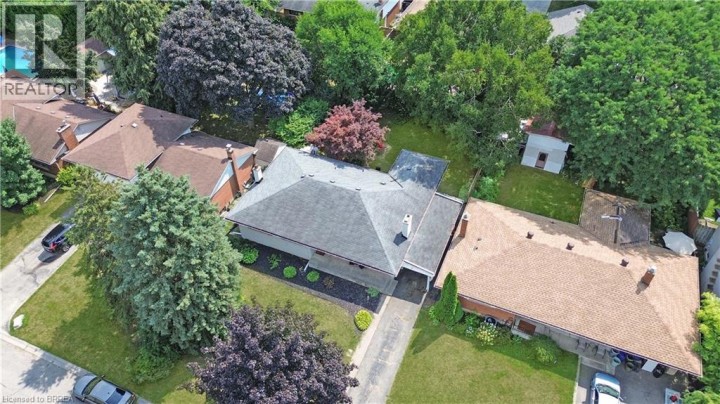 Photo 3 at 6 Sherry Lane, Brantford Photo 3 at 6 Sherry Lane, Brantford