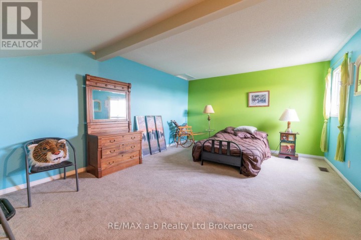 Photo 18 at 8 - 19 Wren Court, Tillsonburg Photo 18 at 8 - 19 Wren Court, Tillsonburg