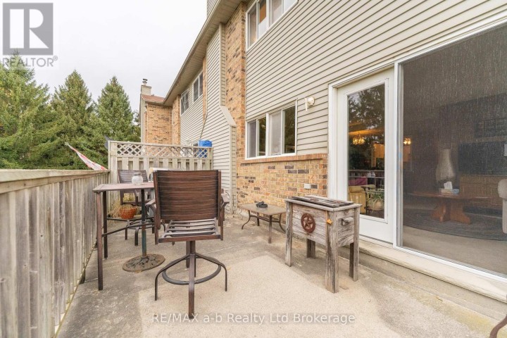 Photo 25 at 8 - 19 Wren Court, Tillsonburg Photo 25 at 8 - 19 Wren Court, Tillsonburg