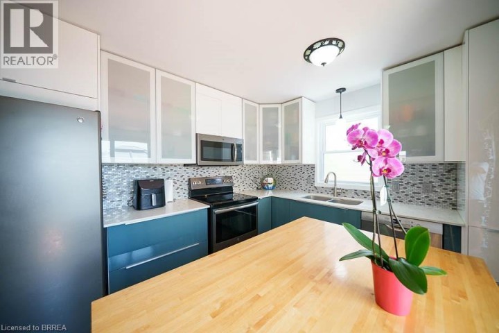 Photo 10 at 432 Manitoba Road, Woodstock Photo 10 at 432 Manitoba Road, Woodstock