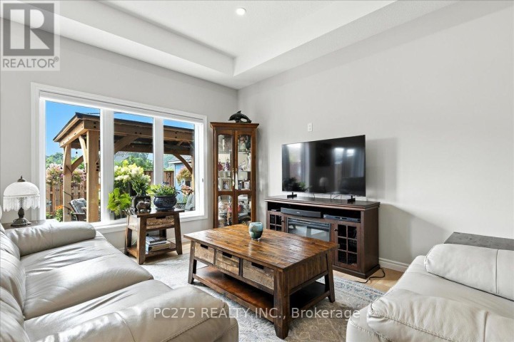 Photo 10 at 23 Matheson Crescent, Innerkip, Woodstock Photo 10 at 23 Matheson Crescent, Innerkip, Woodstock