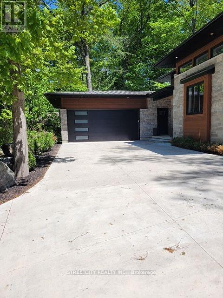 Photo 2 at 141 Baldwin Street, Tillsonburg Photo 2 at 141 Baldwin Street, Tillsonburg