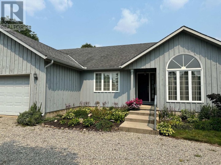 Photo 1 at 174 Quarter Town Line, Tillsonburg Photo 1 at 174 Quarter Town Line, Tillsonburg