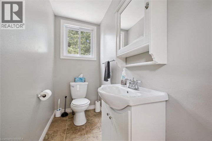 Photo 12 at 400 Odlum Drive, Woodstock Photo 12 at 400 Odlum Drive, Woodstock