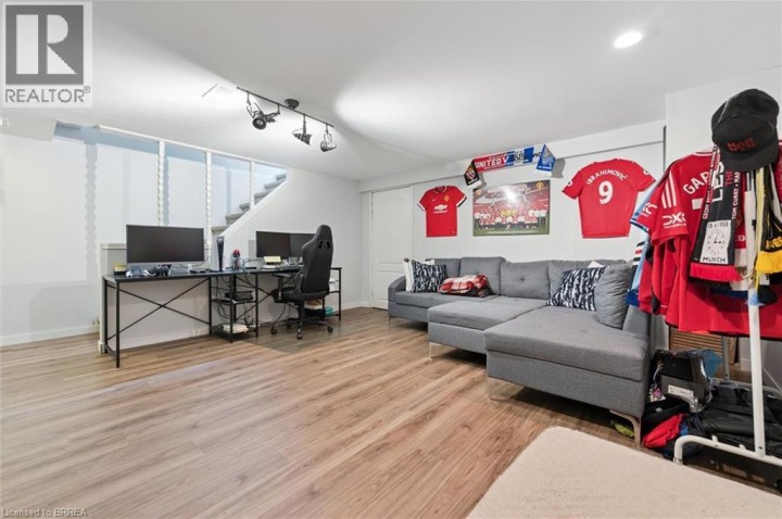 Photo 22 at 400 Odlum Drive, Woodstock Photo 22 at 400 Odlum Drive, Woodstock