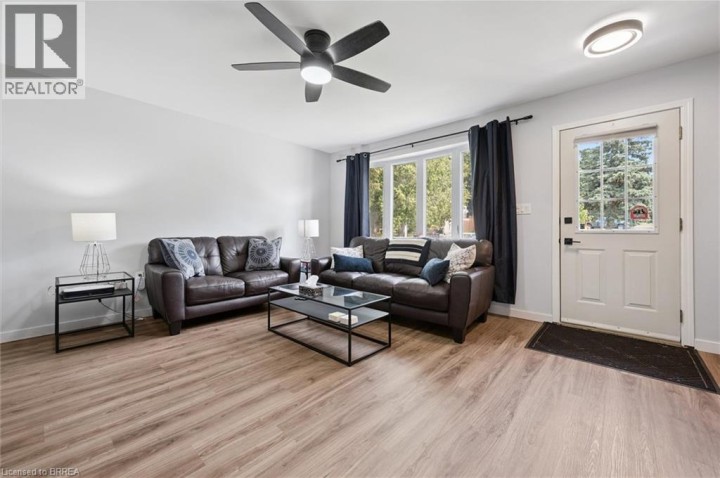 Photo 5 at 400 Odlum Drive, Woodstock Photo 5 at 400 Odlum Drive, Woodstock