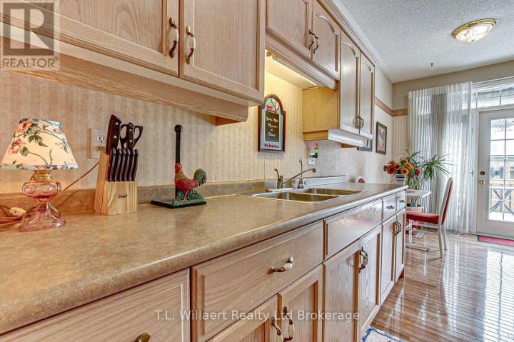 Photo 12 at UNIT 4 - 7 , Tillsonburg Photo 12 at UNIT 4 - 7 , Tillsonburg