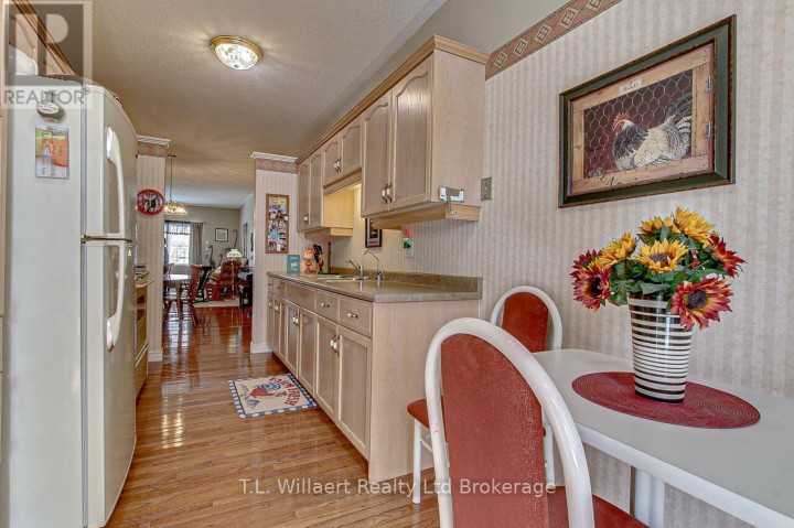 Photo 14 at UNIT 4 - 7 , Tillsonburg Photo 14 at UNIT 4 - 7 , Tillsonburg