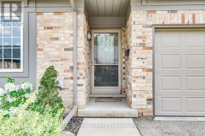 Photo 3 at UNIT 4 - 7 , Tillsonburg Photo 3 at UNIT 4 - 7 , Tillsonburg