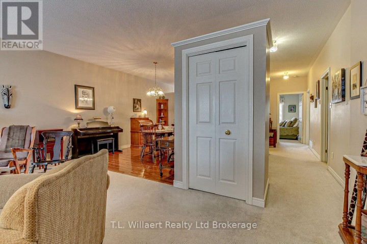 Photo 4 at UNIT 4 - 7 , Tillsonburg Photo 4 at UNIT 4 - 7 , Tillsonburg