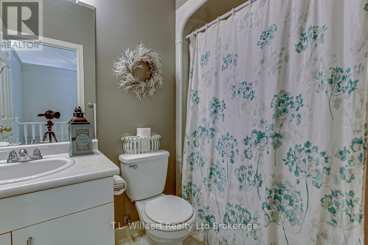 Photo 6 at UNIT 4 - 7 , Tillsonburg Photo 6 at UNIT 4 - 7 , Tillsonburg