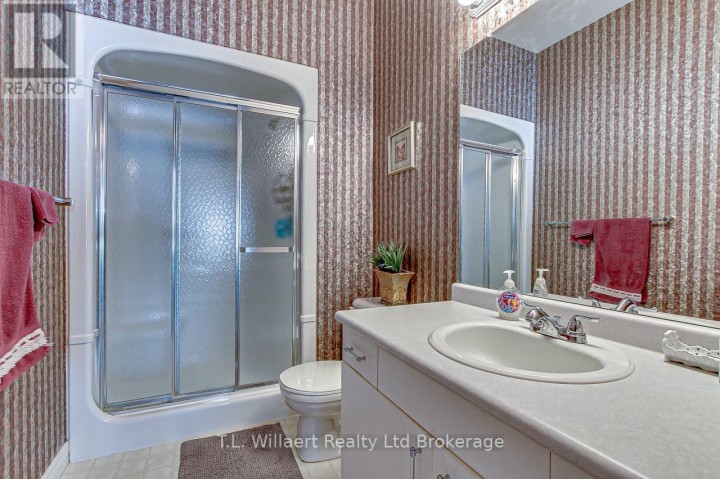 Photo 8 at UNIT 4 - 7 , Tillsonburg Photo 8 at UNIT 4 - 7 , Tillsonburg