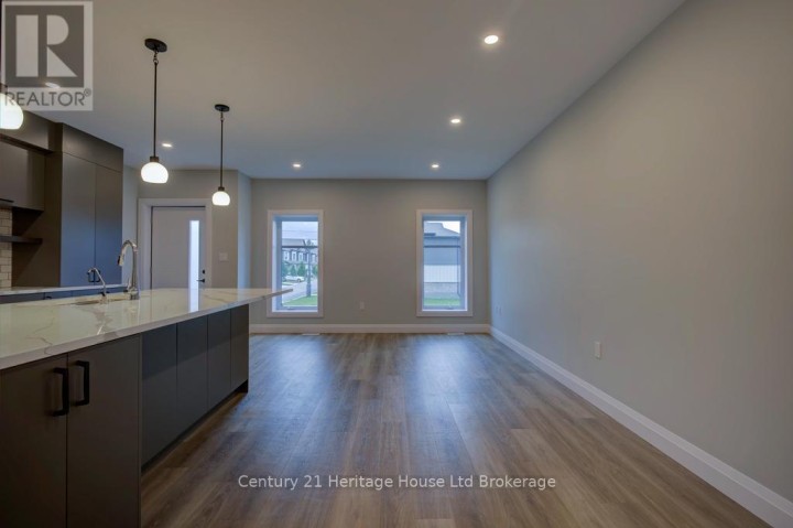 Photo 4 at 1103 - 361 Quarter Town Line, Tillsonburg Photo 4 at 1103 - 361 Quarter Town Line, Tillsonburg