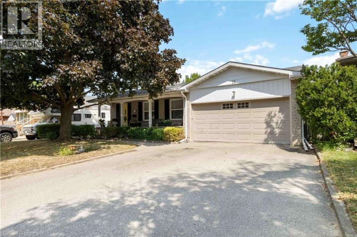 Photo 2 at 15 Burdock Boulevard, Brantford Photo 2 at 15 Burdock Boulevard, Brantford