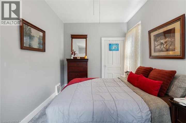 Photo 15 at 84 Brighton Avenue, Brantford Photo 15 at 84 Brighton Avenue, Brantford