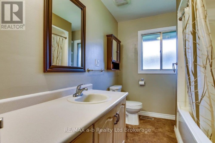 Photo 7 at 9 Duncan Street, Tillsonburg Photo 7 at 9 Duncan Street, Tillsonburg