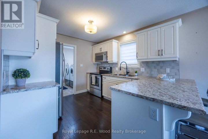 Photo 15 at 42 Hogarth Drive, Tillsonburg Photo 15 at 42 Hogarth Drive, Tillsonburg