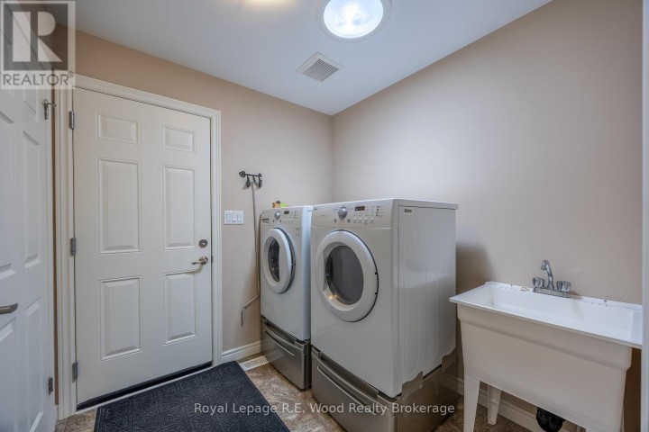 Photo 17 at 42 Hogarth Drive, Tillsonburg Photo 17 at 42 Hogarth Drive, Tillsonburg