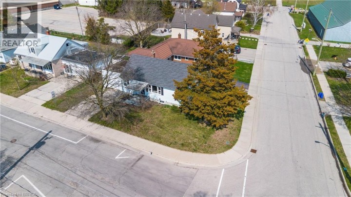 Photo 32 at 17 Hardy Avenue, Tillsonburg Photo 32 at 17 Hardy Avenue, Tillsonburg