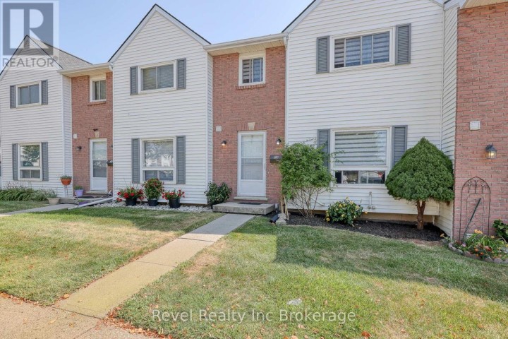 Photo 4 at 20 - 380 Quarter Town Line Road, Tillsonburg Photo 4 at 20 - 380 Quarter Town Line Road, Tillsonburg