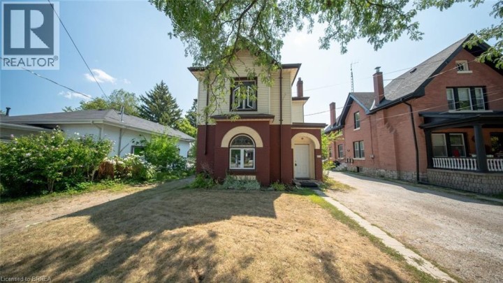 Photo 2 at 215 Nelson Street, Brantford Photo 2 at 215 Nelson Street, Brantford