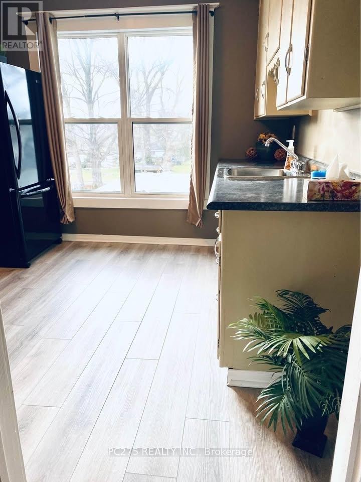 Photo 16 at 43 Tillson Avenue, Tillsonburg Photo 16 at 43 Tillson Avenue, Tillsonburg