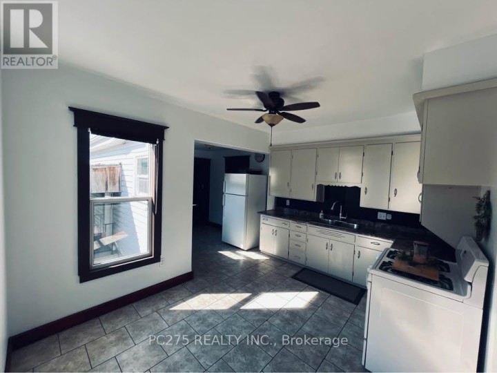 Photo 6 at 43 Tillson Avenue, Tillsonburg Photo 6 at 43 Tillson Avenue, Tillsonburg