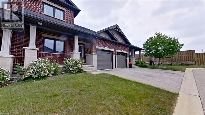 Photo 2 at 1 CHAMBERLAIN Avenue 5, Ingersoll Photo 2 at 1 CHAMBERLAIN Avenue 5, Ingersoll