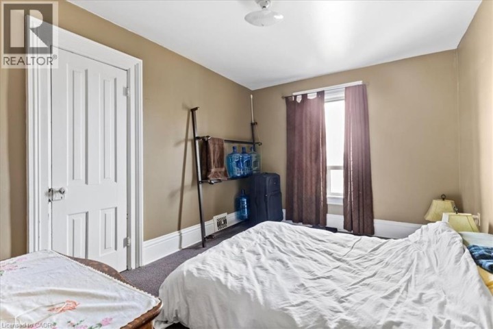 Photo 20 at 135 Sherwood Drive, Brantford Photo 20 at 135 Sherwood Drive, Brantford