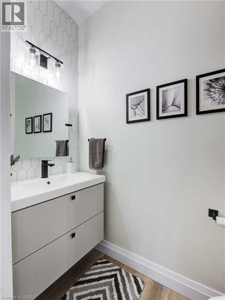 Photo 6 at 32 Arlington Parkway, Innerkip, Woodstock Photo 6 at 32 Arlington Parkway, Innerkip, Woodstock