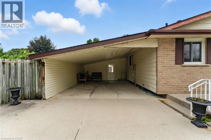 Photo 4 at 1043 Canfield Crescent, Woodstock Photo 4 at 1043 Canfield Crescent, Woodstock