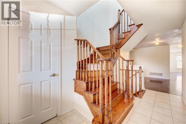 Photo 8 at 679 Baldwin Crescent, Woodstock Photo 8 at 679 Baldwin Crescent, Woodstock