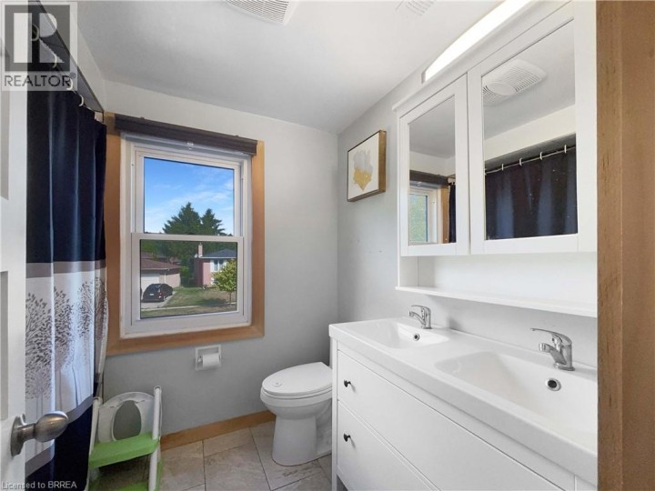 Photo 17 at 177 Banbury Road, Brantford Photo 17 at 177 Banbury Road, Brantford